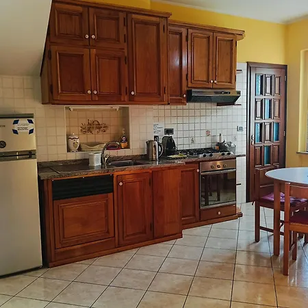 公寓 La Casa Di Laura *